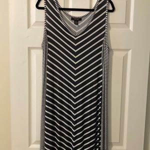 Style & Co. Women Chevron Dark Grey & White Maxi Dress (Size: 1X)